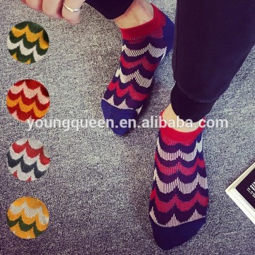 HW71 Wholesale socks summer new retro wave striped cotton men's socks