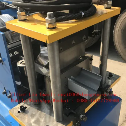 Gutter bending machine