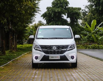 dongfeng  factory mini van bus new  car M7 2.0L gasoline  engine with high quality  luxury mpv