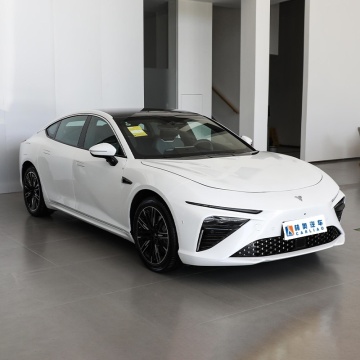 2022 Nezha S Used Electric Car - 650km Range 4WD REEV Sedan