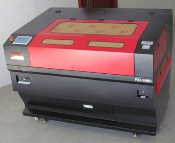China hottest reliable multifunctional pen laser engraving RD-9060 mini artwork special acrylic laser cutting engraving machine