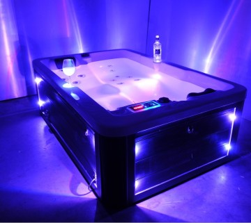 Mini Outdoor Jacuzzi SPA