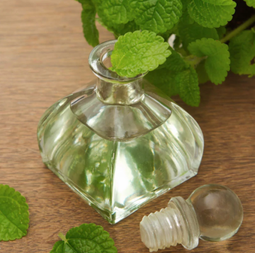 Huile essentielle de menthe poivrée bénéfique pour les voies respiratoires