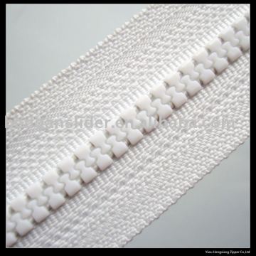 #5 POM long chain zipper