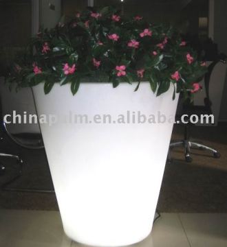 Garden pot with light