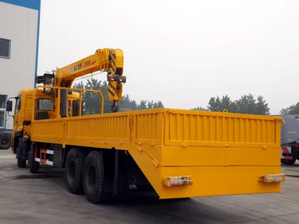 DONGFENG 8x4 mobile crane