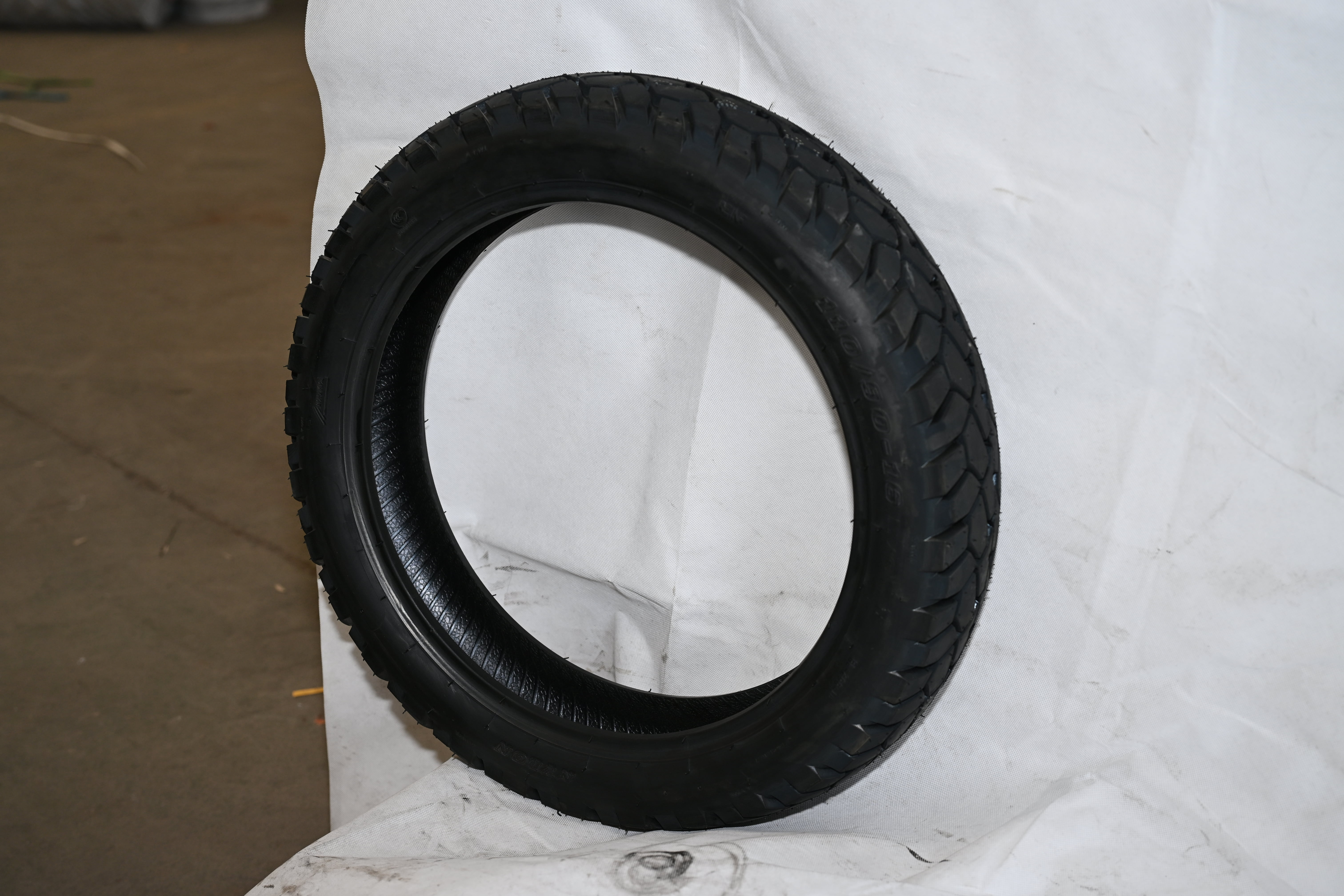 Electric tricycle tire