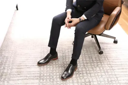 Men`s bike toe dress shoes