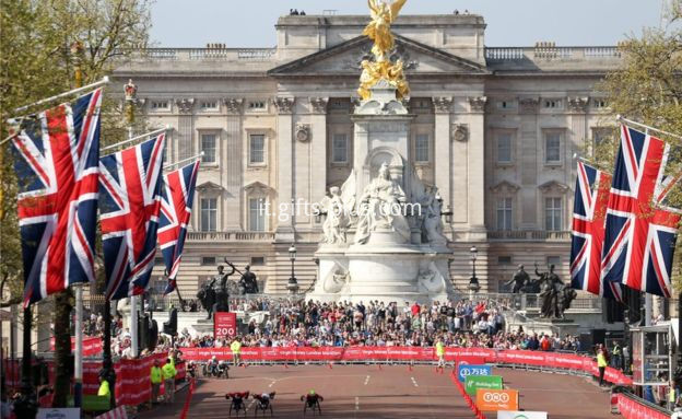 2018 London Marathon Medal 07