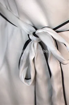 100% Luxury Soft/shiny woman silk pajamas