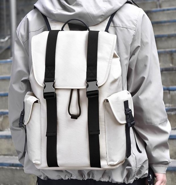 2025 Lightweight and large-capacity backpack