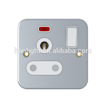 UK type 15A 1 gang switched socket with neon