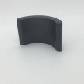 Magnet de arco de ferrita cerámica isotrópica