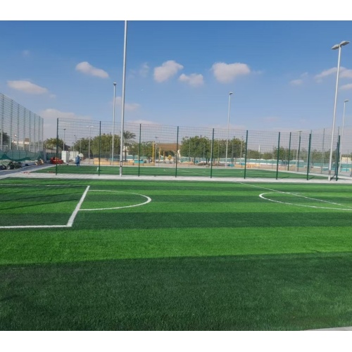 Износостойкая синтетическая трава для футбольного поля