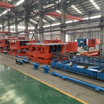 Pile driving machine full casing type