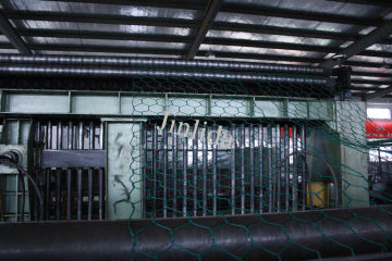 Customized / Oem Hexagonal Wire Mesh Gabion Box Machine Galvanized Iron Wire