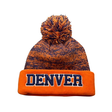 Topi Rajutan Pom Pom untuk Kehangatan Musim Dingin