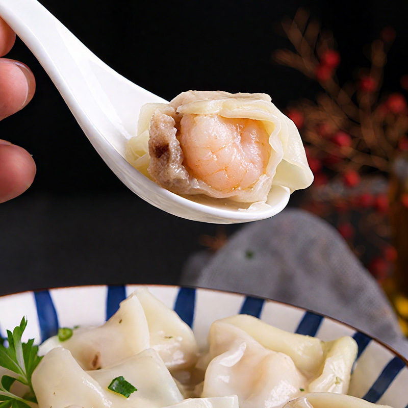 Большие вонтоны с грибами шиитаке, креветками, кустарные, ручной работы