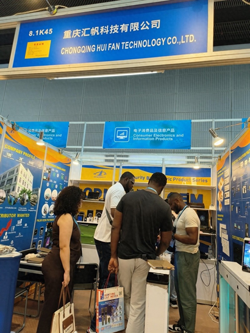 The HFSecurity booth at the Canton Fair was crowded with people! The biometric system was praised by customers from many countries around the world