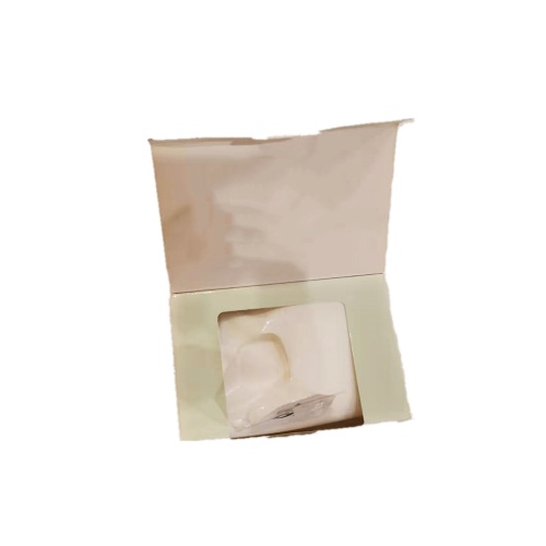 Lingettes humides démaquillantes de marque privée
