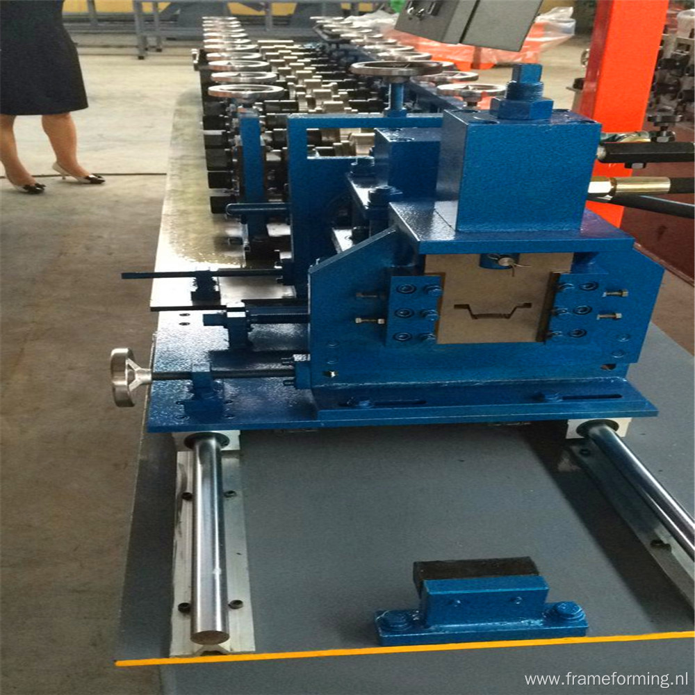 Omega furring channel machine