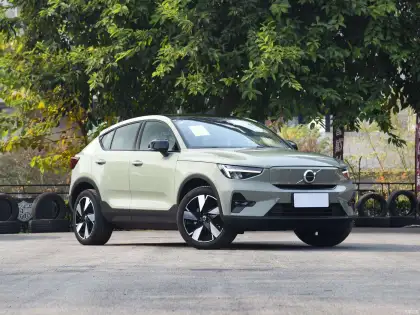 New Energy 4WD High-Performance Volvo XC40 Electric SUV in Stock