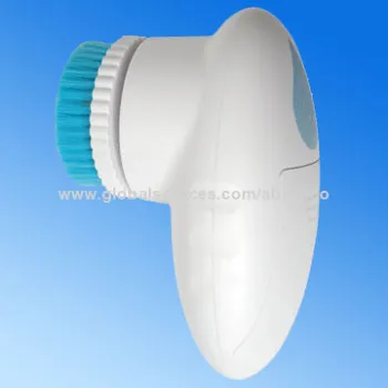 Patent Protection Waterproof Electric Rotating Facial Cleaning Brush Set with CE Mark