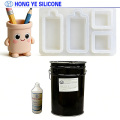 Self leveling silicone rubber for casting molds