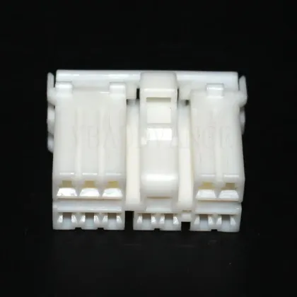 TE Connectivity Automotive Wire to Wire White Female 12 Pin Connector