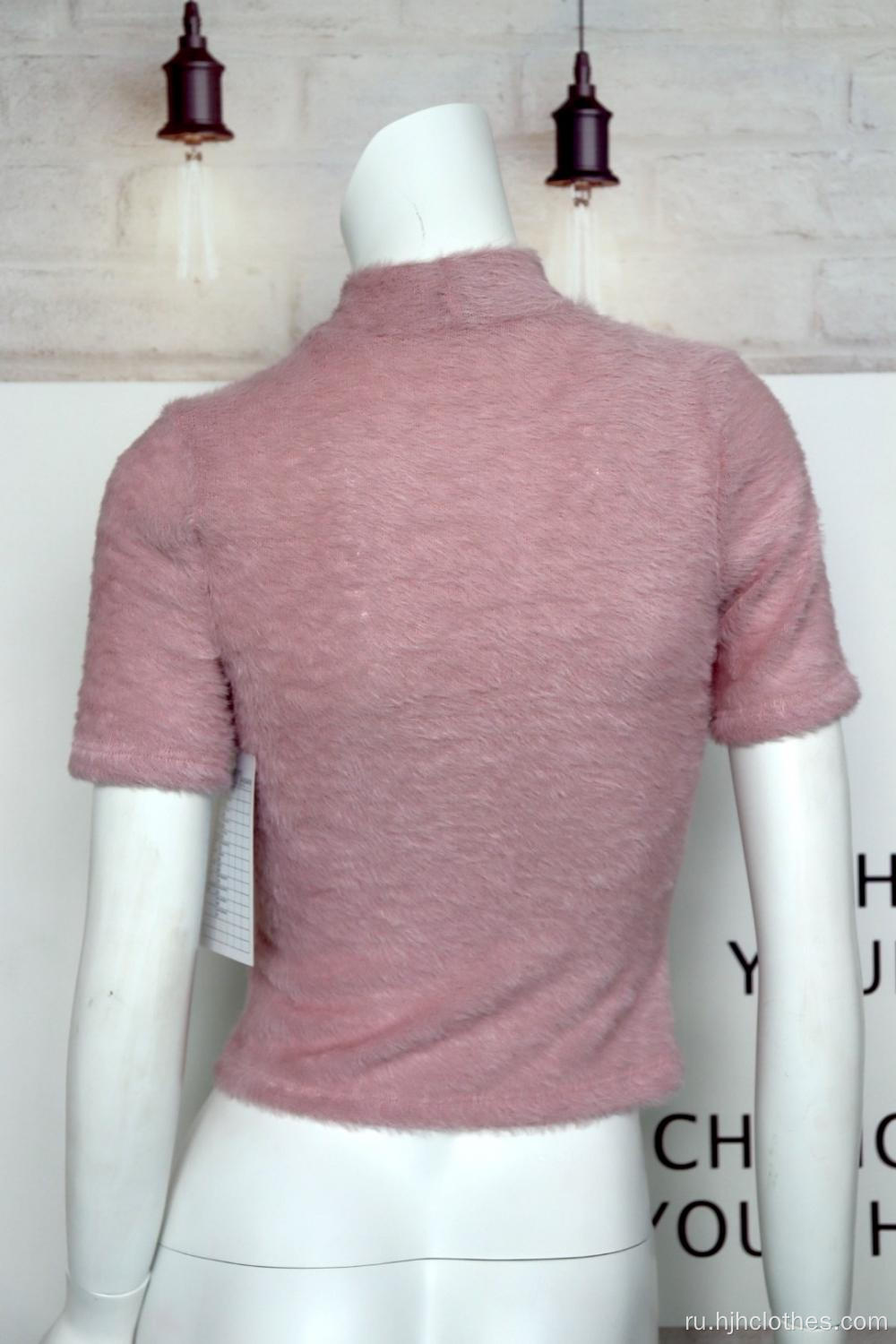 Женский розовый пуловер с воротником под горло
