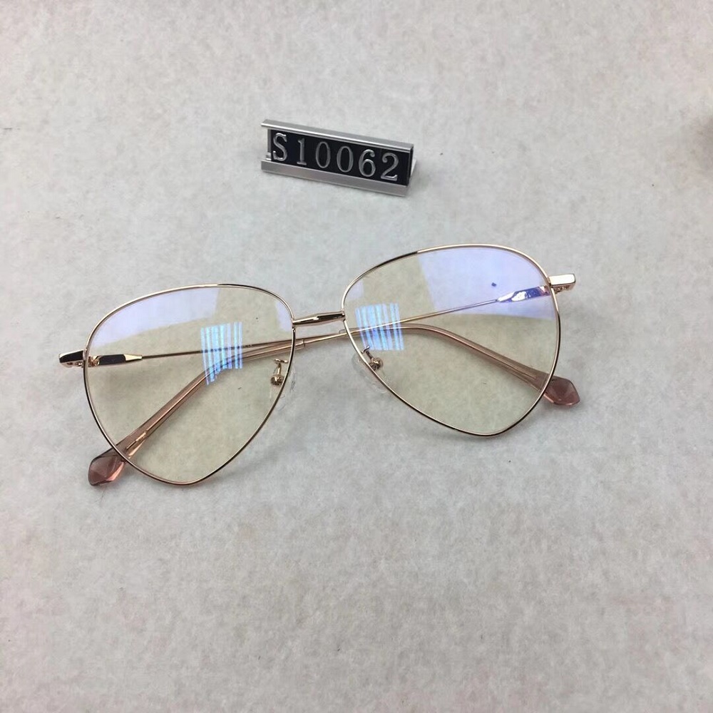 Cat Eye Glass