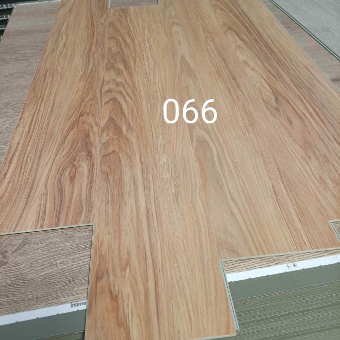 พื้น SPC ที่ทนทาน ค่าบำรุงรักษาต่ำ เสร็จสิ้นอย่างมีสไตล์