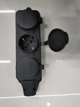 Rubber Three Way Sockets in Cheap Design