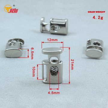حقيبة ملابس ذات قفل زنبركي مربع فضي لامع
