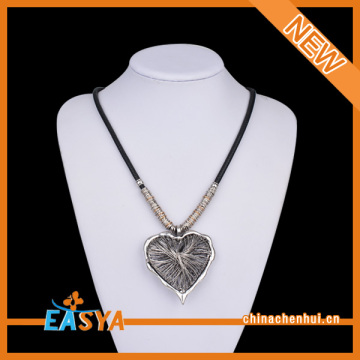 Heart Pendant Jewelry Love Necklace