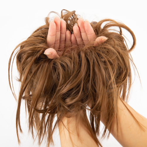 Fascia elastica disordinata per capelli con chignon dritto updo