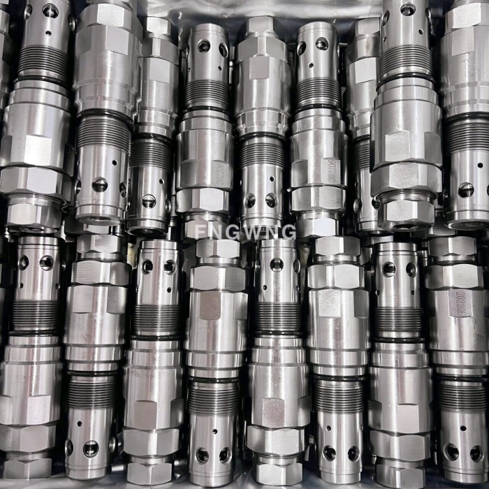 YN22V00014F1 Excavator Hydraulic Relief Valve For Hitachi