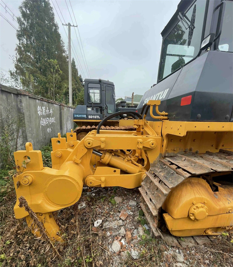 used bulldozer (2)