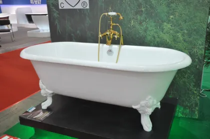 Fashionable Bathtub Claw Foot