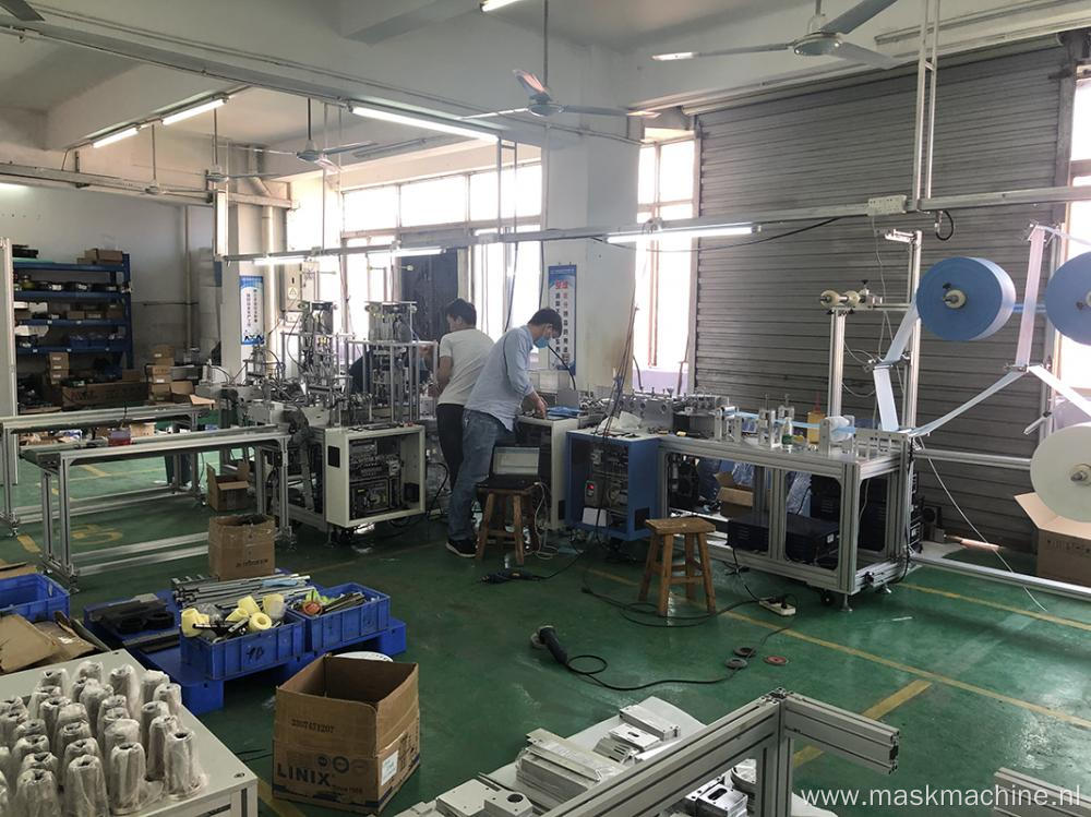 Full Automatic High Speed One-in Two-out Non-Woven Face Mask Machine