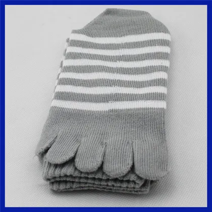 Yhao branded socks wholesale five finger seperate socks cotton high tube socks