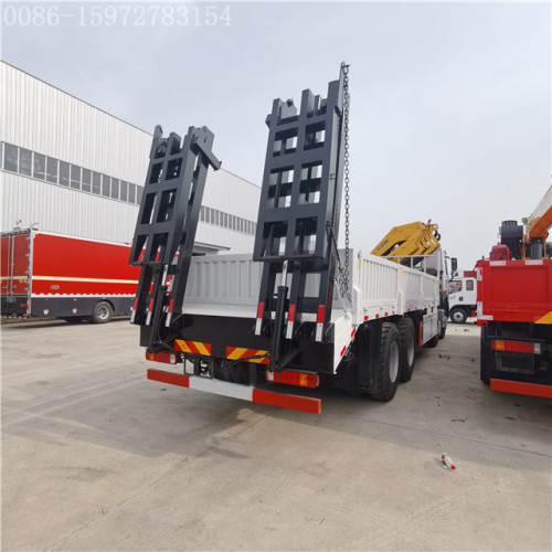 Sinotruk Howo 8x4 складной ручный кран