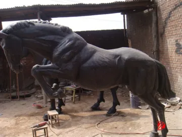 casting large brass horse statues