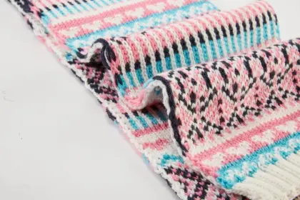 Girl's Knitted Jacquard Snow Pattern Christmas Scarf