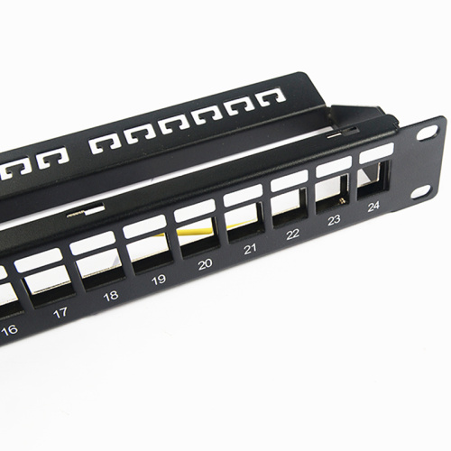 Panneau de correctif Black STP à 24 ports sans modules