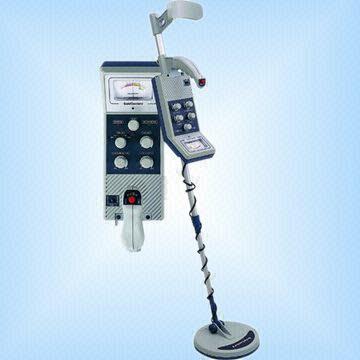 Metal Detector with Ferrous and Nonferrous Indicators and Mini Headphone Jack