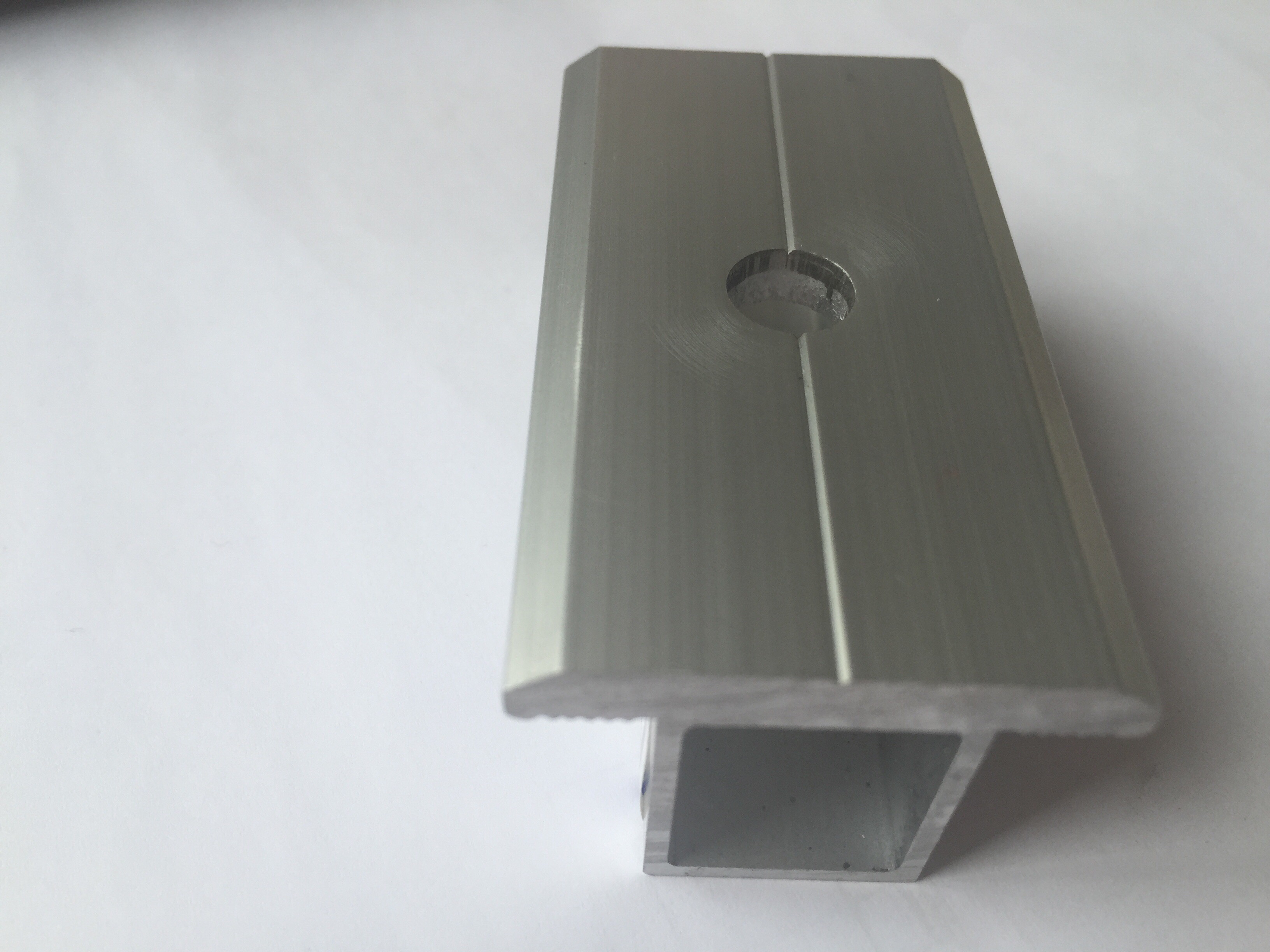 Aluminum Mid Clamps for Solar mounting system