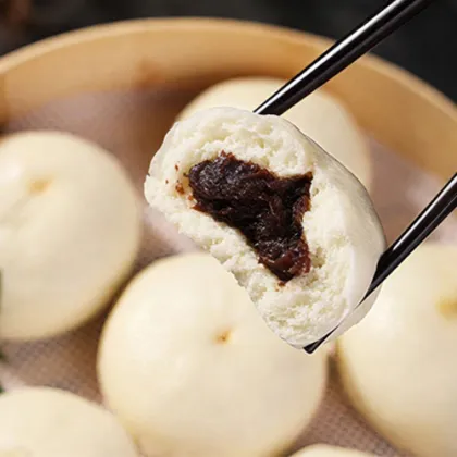 Delicious Red Bean Stuffed Steamed Buns