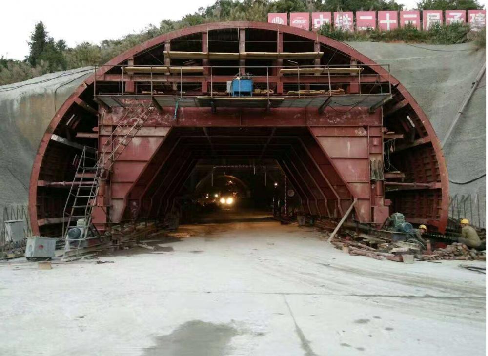 Máquina profissional de revestimento de túneis para construção de estradas