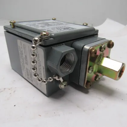 New Original Schneider Electric Pressure Switch 9012G with 25Q4 Sensor: 150 psi Rating